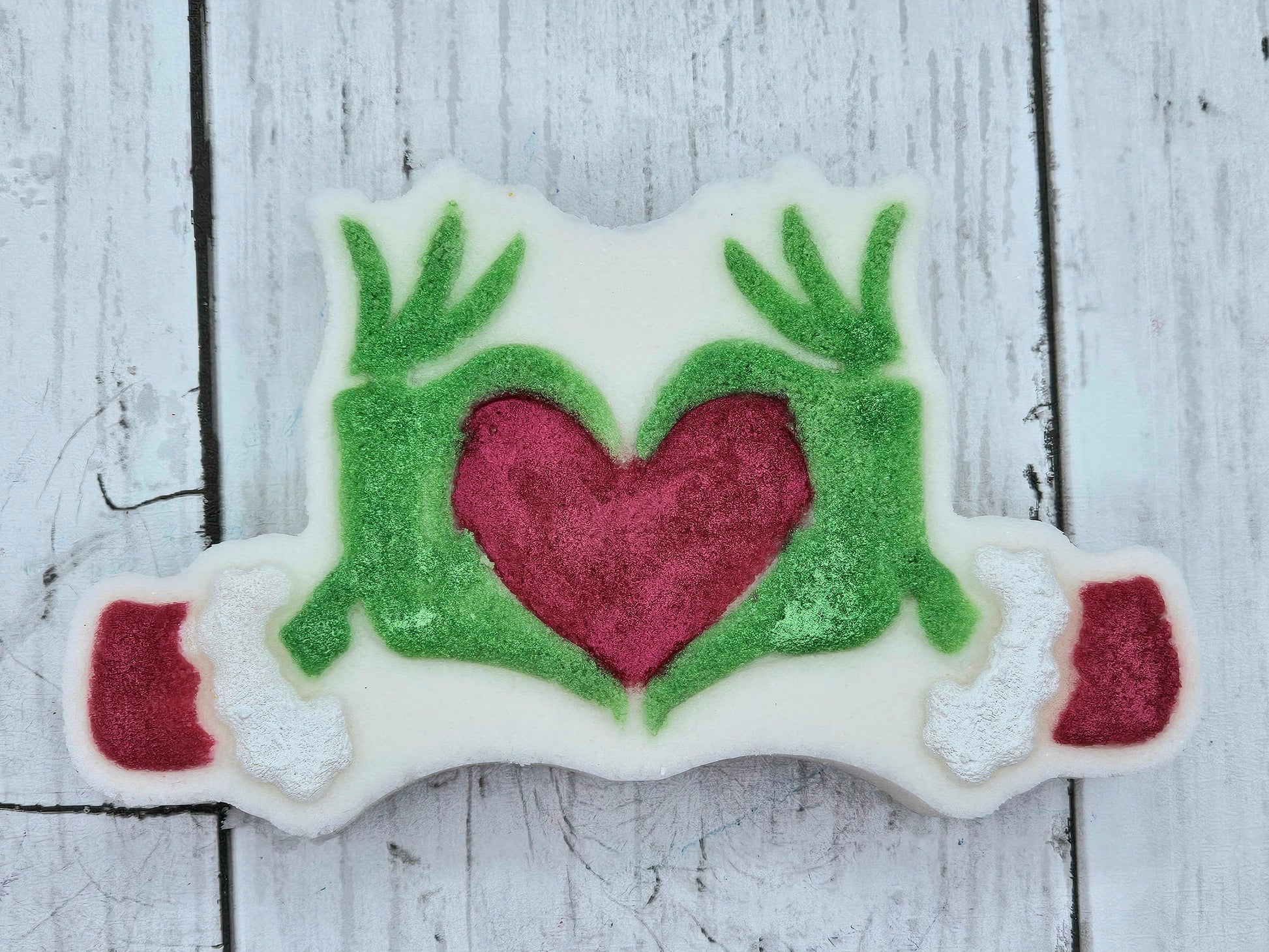 Heart in Hand Bath Bomb